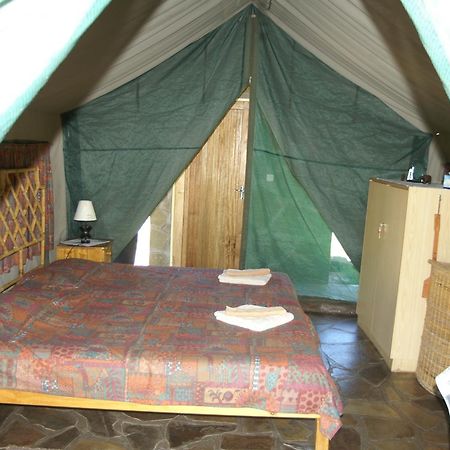 Etusis Lodge Usakos Bagian luar foto