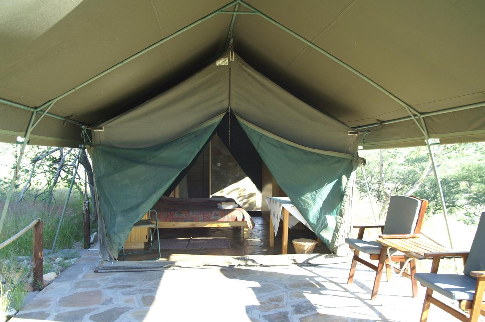 Etusis Lodge Usakos Bagian luar foto