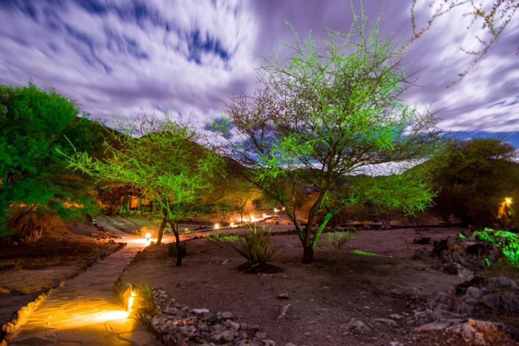 Etusis Lodge Usakos Bagian luar foto